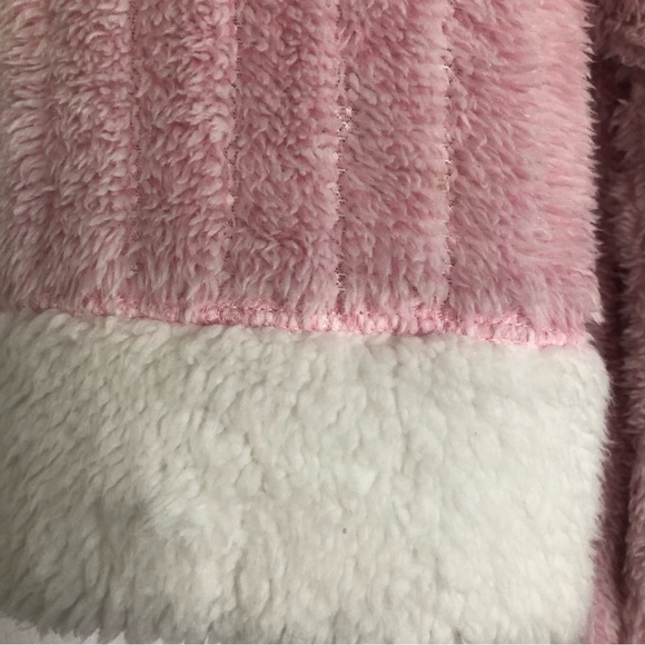 Plush Robe - Picture 4 of 4